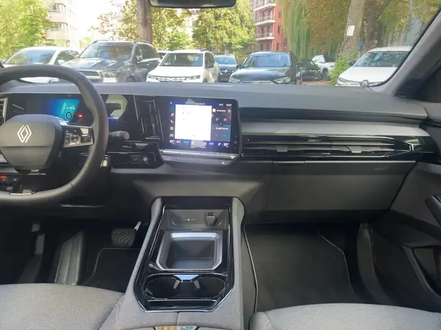 Renault Austral view 12