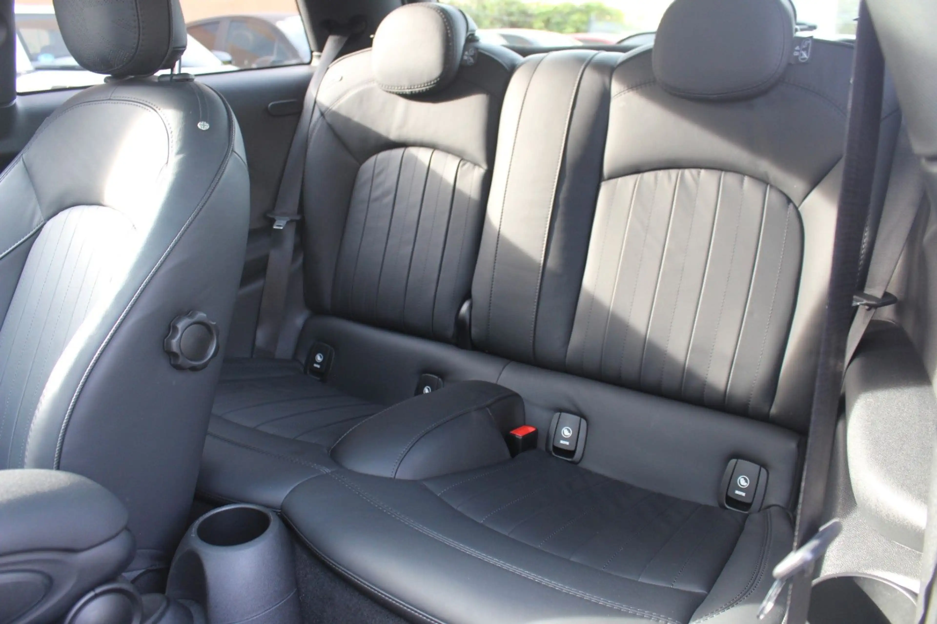 MINI Cooper S /Head-Up/Pano/Kamera/Leder/Temp/Ambiente — photo 11