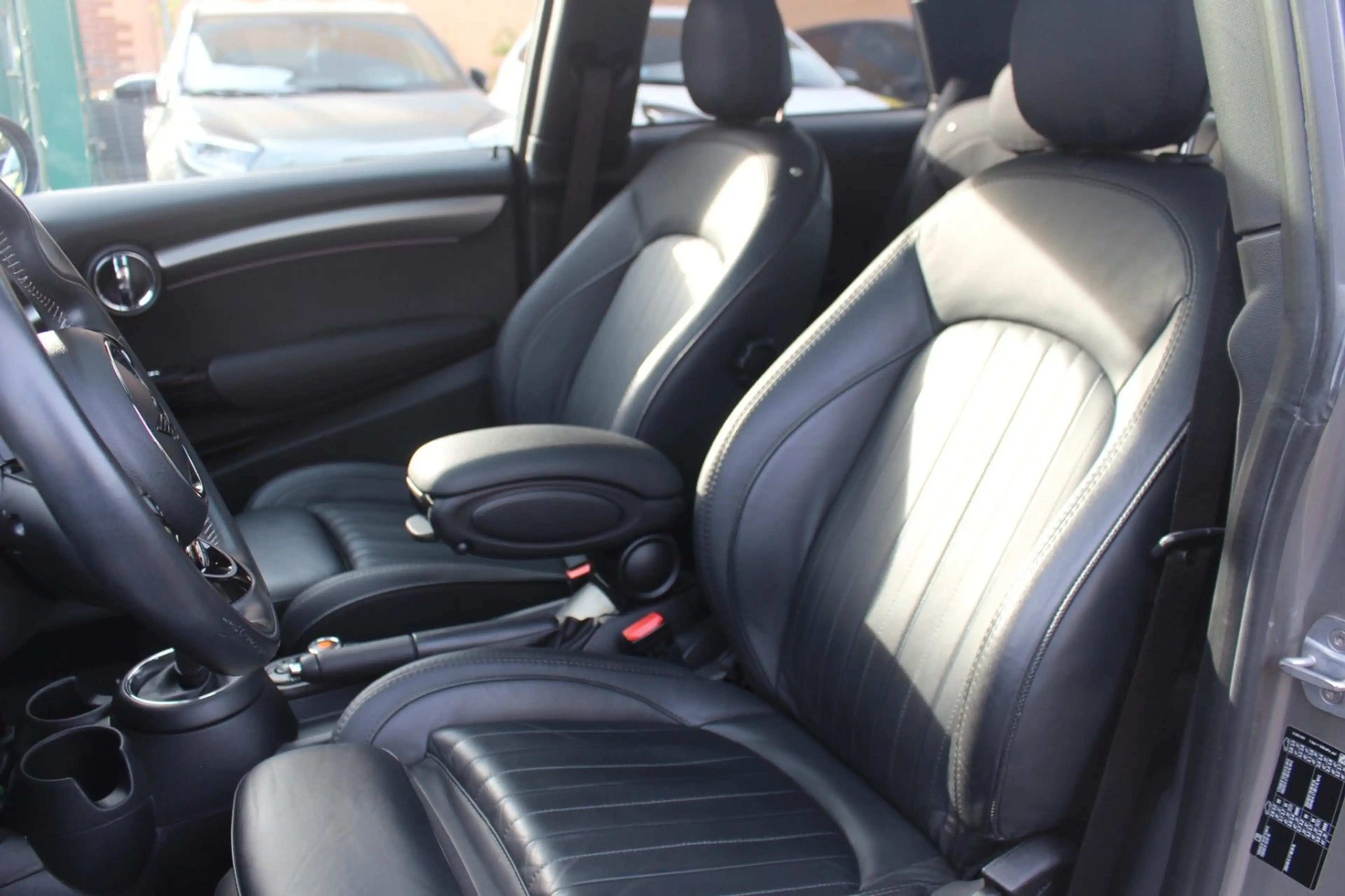 MINI Cooper S /Head-Up/Pano/Kamera/Leder/Temp/Ambiente — photo 14