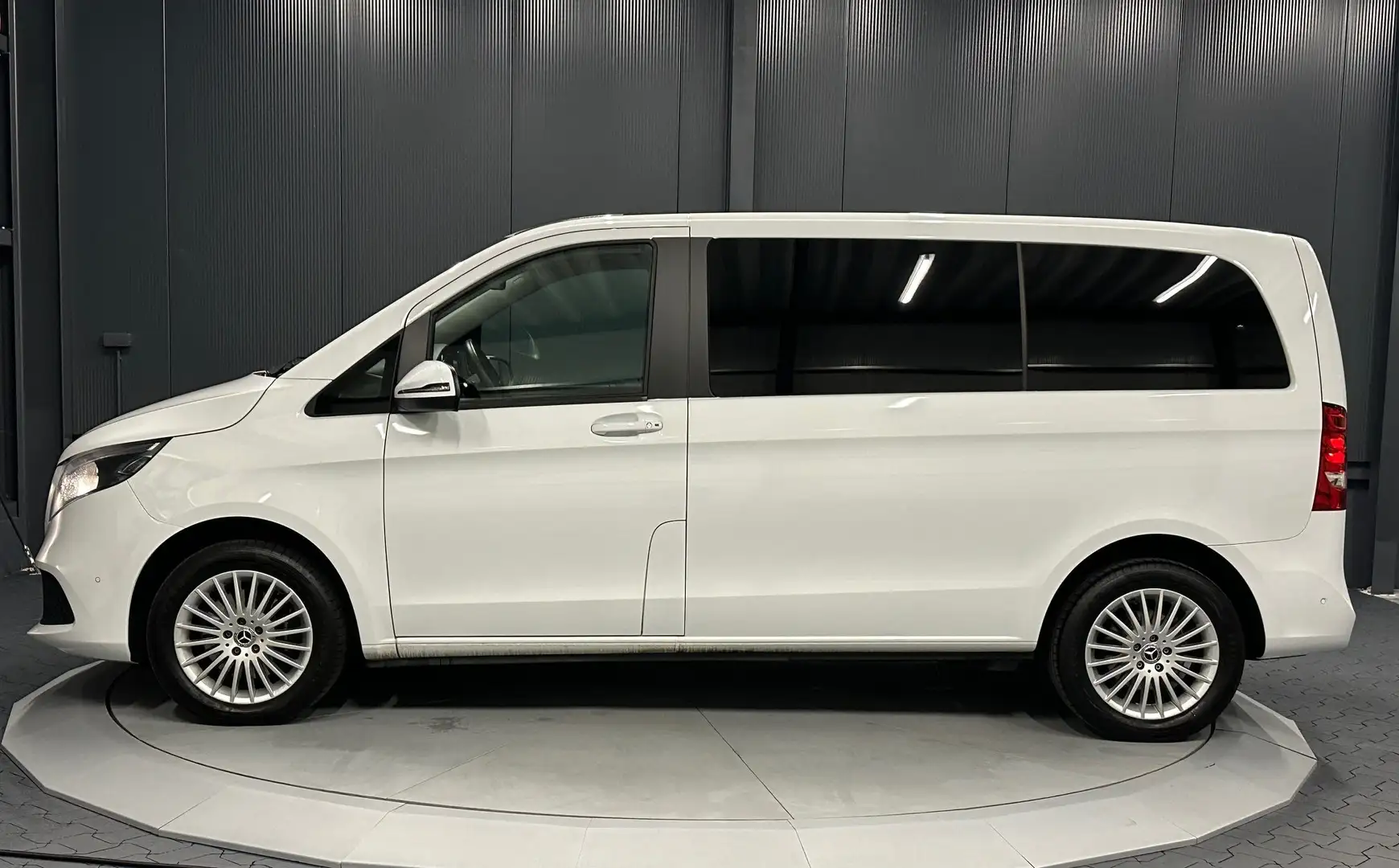 Mercedes-Benz V 250 d EDITION 4MATIC*Standhzg*KAMERA*AHK*NAVI* Білий - 2