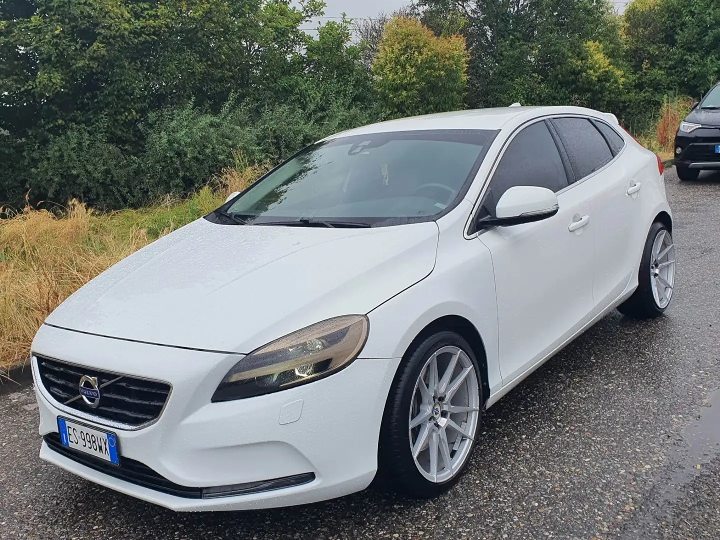 Volvo V40 2.0 d3 Momentum geartronic Wit - 1