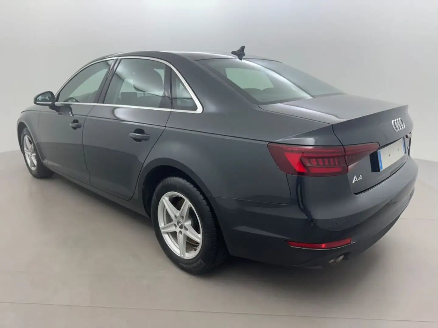 Audi A4 2.0 TDI 150 BUSINESS LINE S tronic 7 Gris - 2