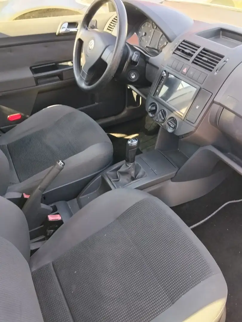 Volkswagen Polo Polo IV 2005 5p 1.4 Comfortline CL Grijs - 2