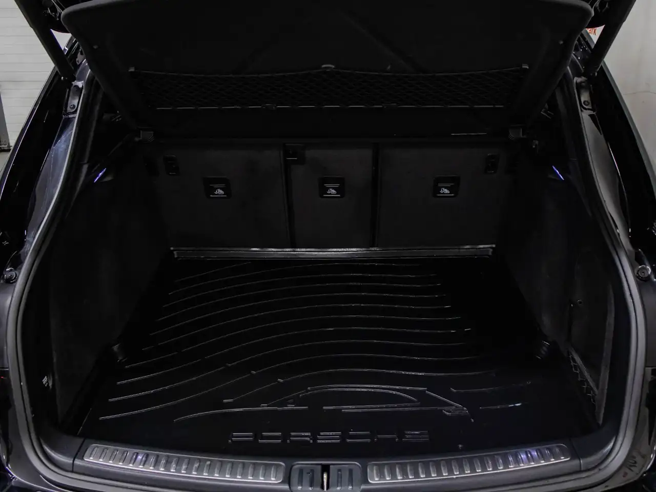 Porsche Macan снимка Porsche Macan