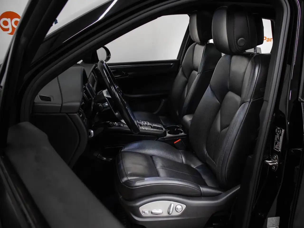 Porsche Macan снимка Porsche Macan