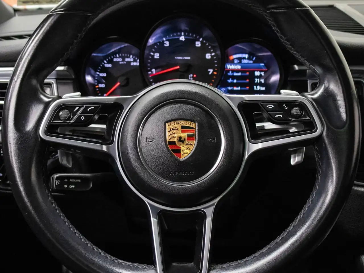 Porsche Macan снимка Porsche Macan