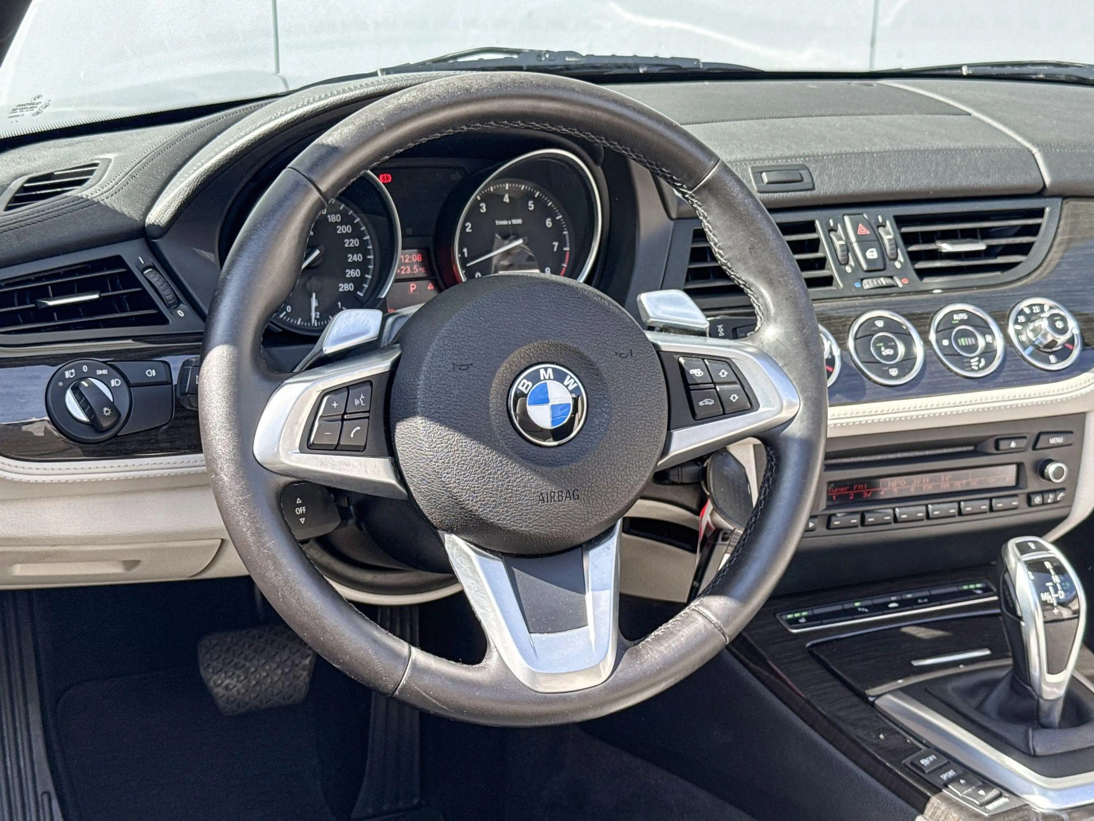 BMW Z4 Roadster sDrive35i Executive — photo 10