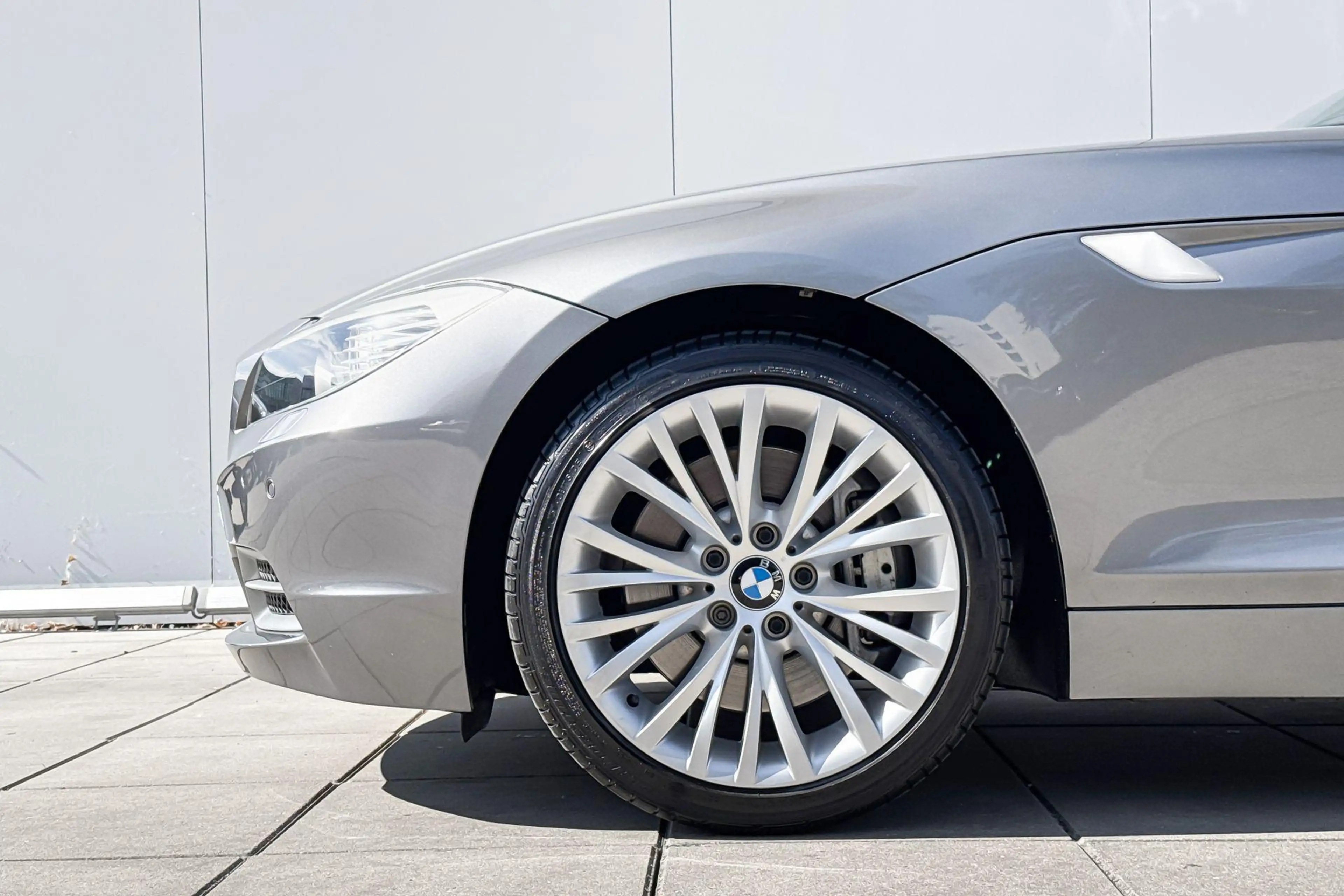 BMW Z4 Roadster sDrive35i Executive — photo 3