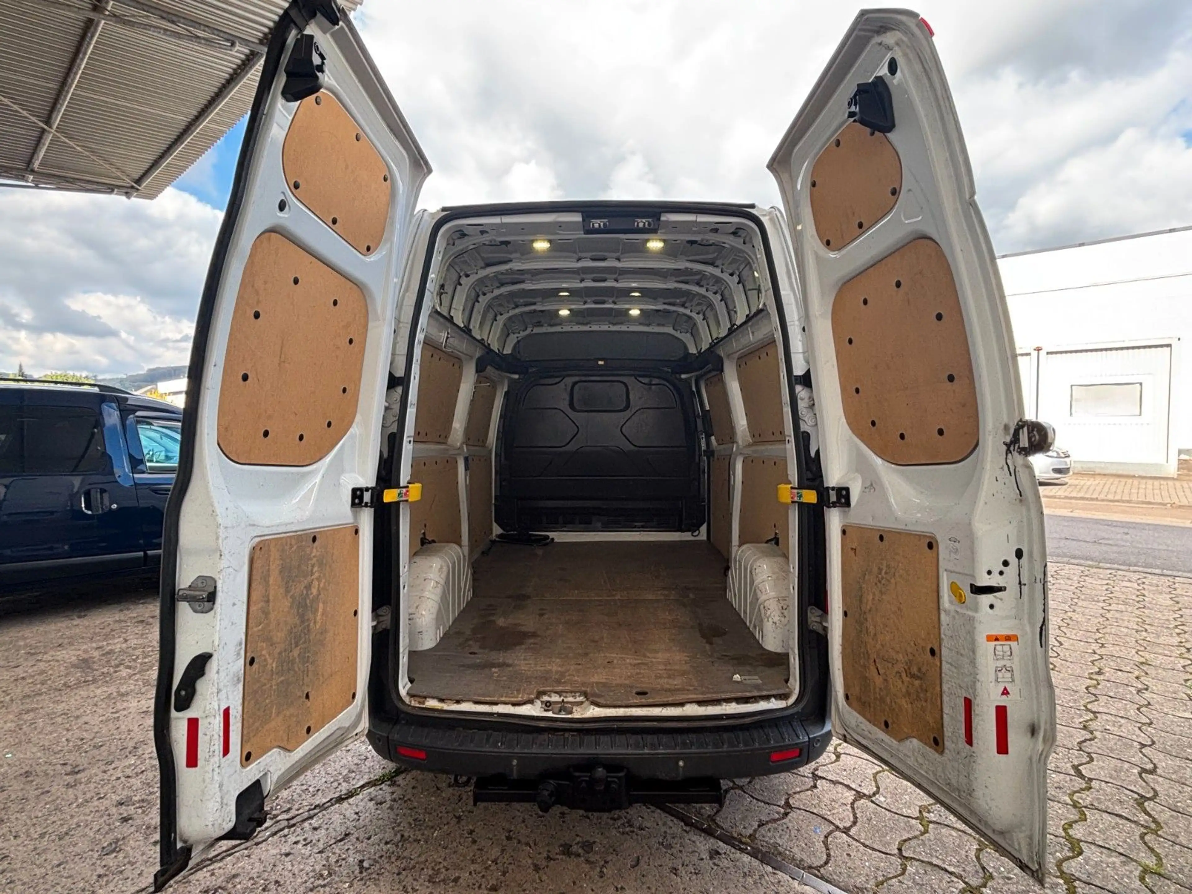 Ford Transit Custom 290 L2 Trend*Hochdach+Lang*Klima* — photo 14