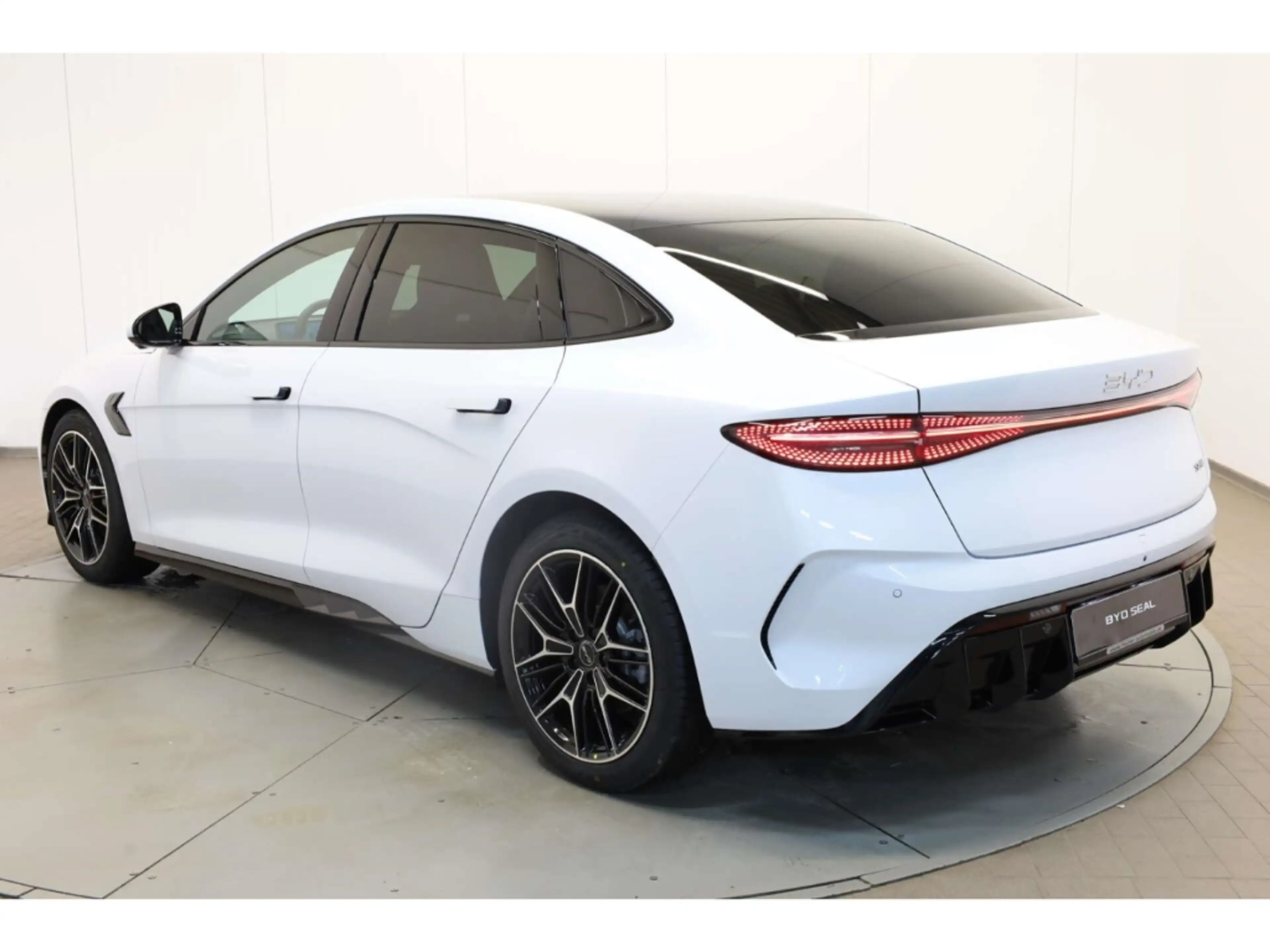 BYD Seal 2026 Design — photo 4