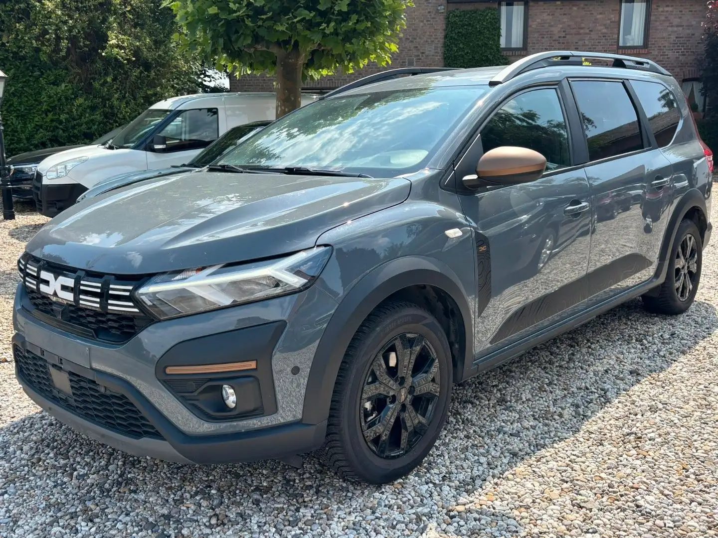 Dacia Jogger Extreme klima Navi Top!!! Grau - 1