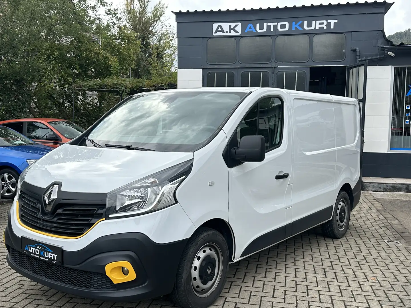 Renault Trafic L1H1 2,7t Komfort/3Sitzer/Klima/Navi/KeyGo/Euro6 Weiß - 1