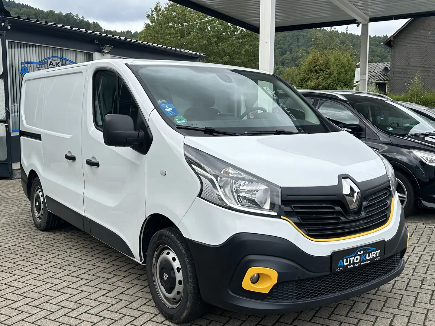 Renault Trafic L1H1 2,7t Komfort/3Sitzer/Klima/Navi/KeyGo/Euro6 Weiß - 2