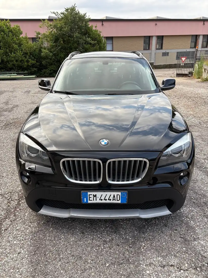 BMW X1 X1 xdrive23dA Attiva Noir - 1