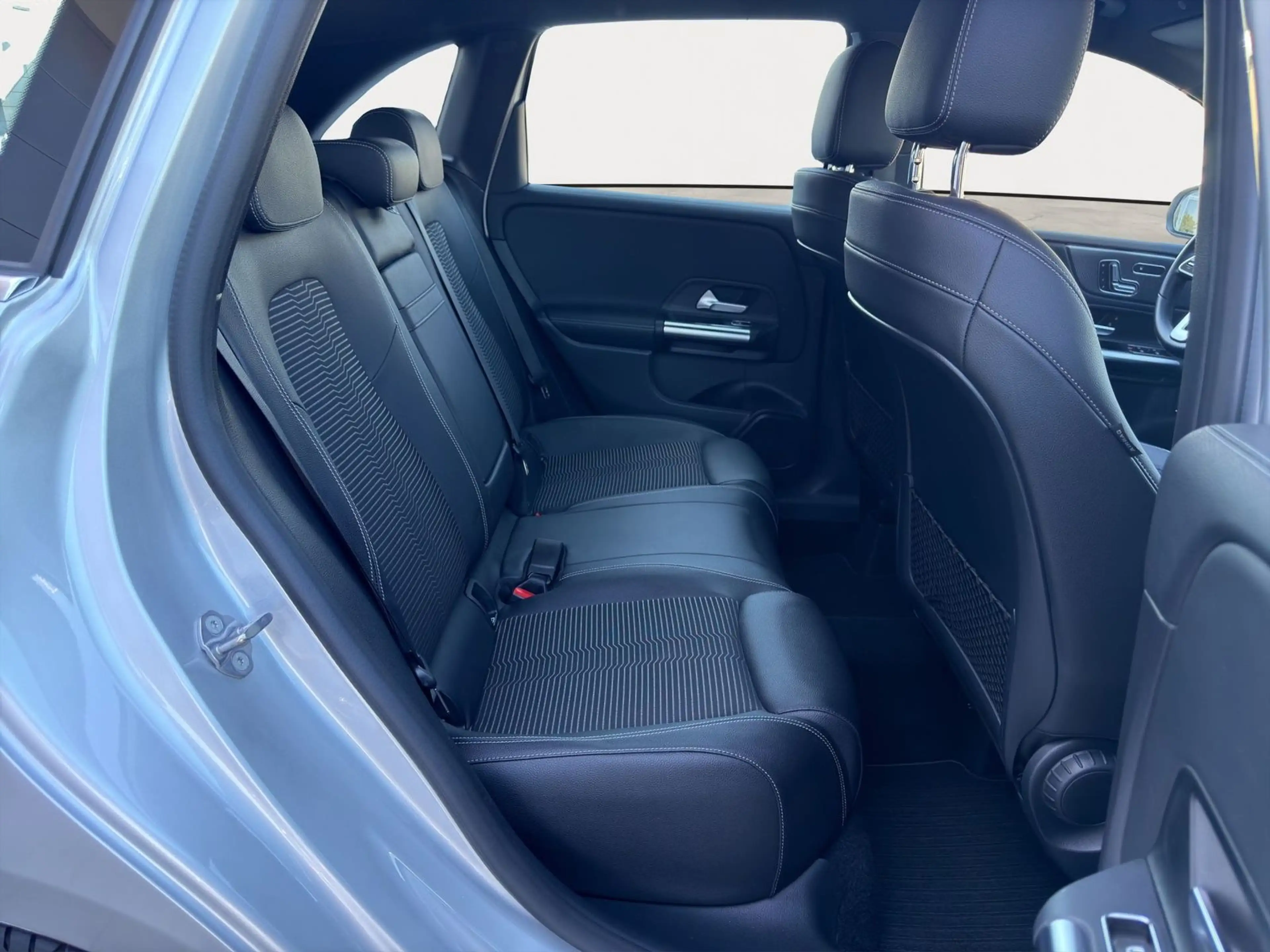 Mercedes-Benz B 180 Progressive VollLED Scheinw. 1.Hd — photo 14