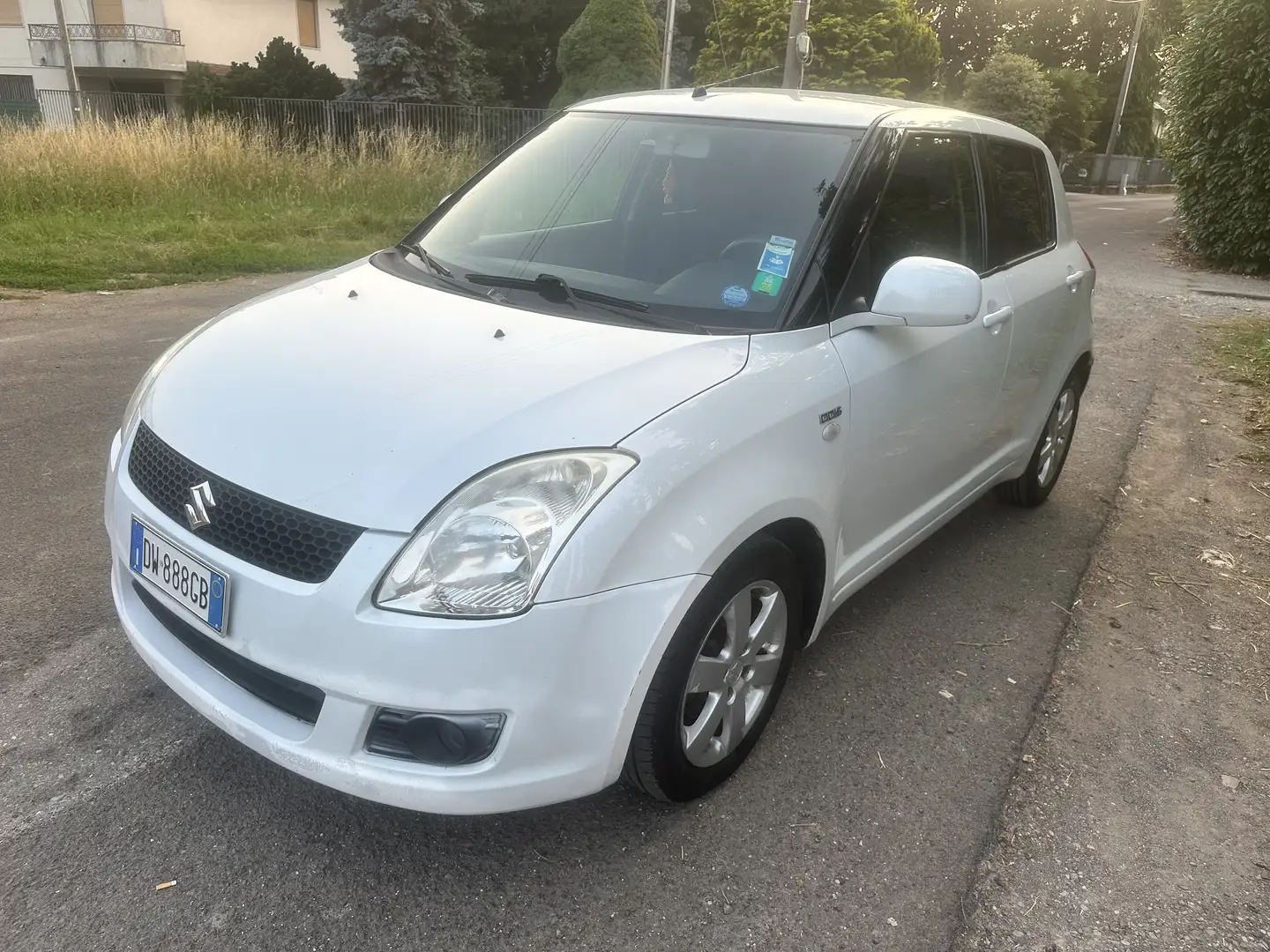Suzuki Swift 5p 1.3 ddis GL Safety Pack 75cv Bianco - 1