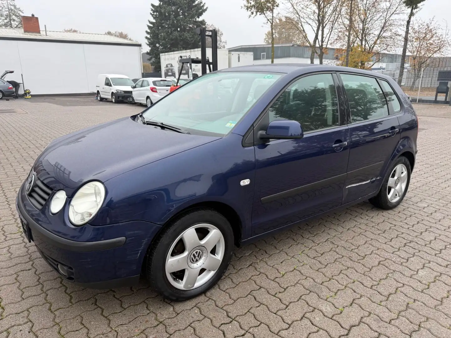 Volkswagen Polo IV Trendline Azul - 2