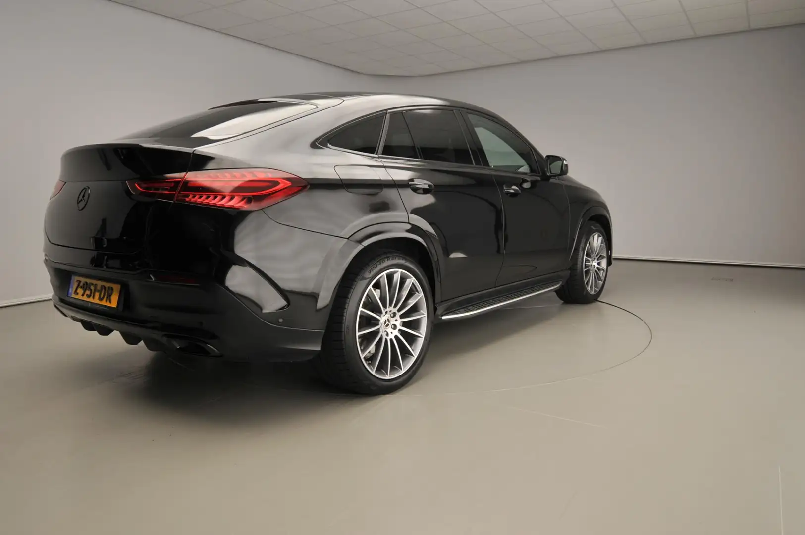 Mercedes-Benz GLE 400 Coupé e 4MATIC AMG Line Premium Plus Noir - 2