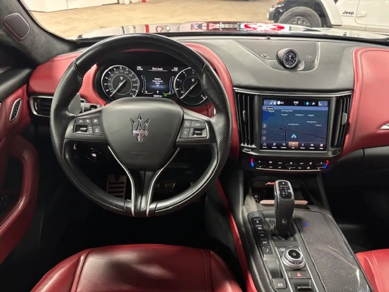 Maserati Levante снимка Maserati Levante