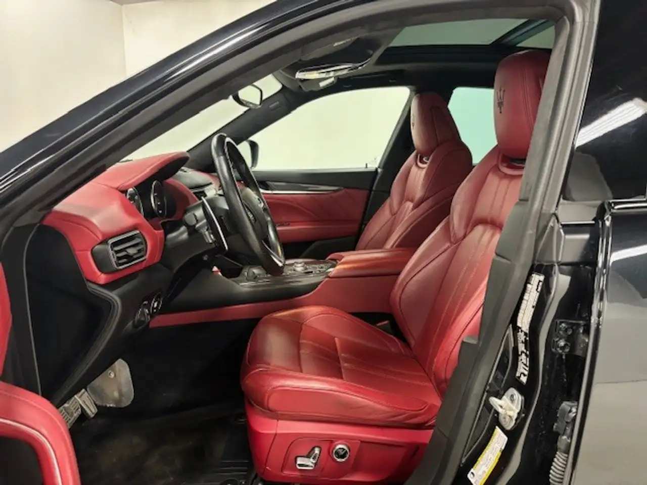 Maserati Levante снимка Maserati Levante
