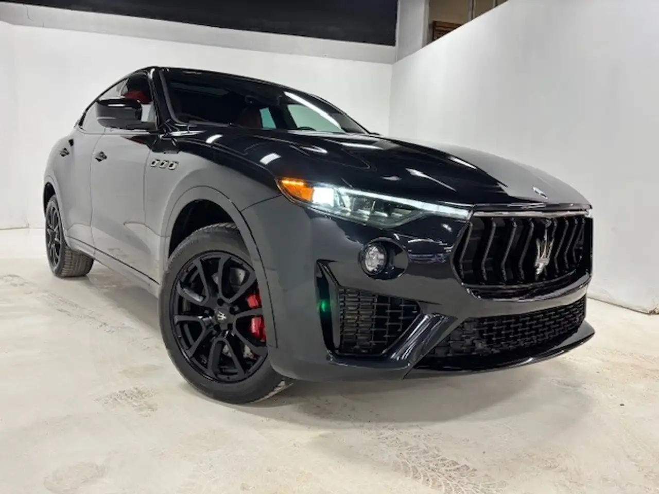 Maserati Levante снимка Maserati Levante
