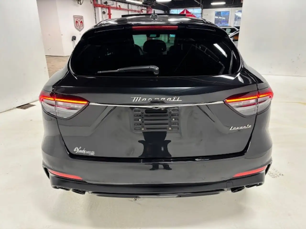 Maserati Levante снимка Maserati Levante