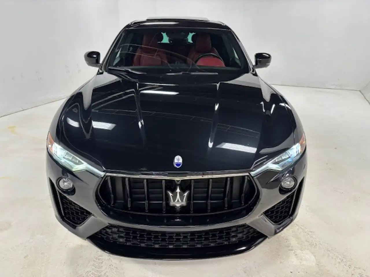 Maserati Levante снимка Maserati Levante