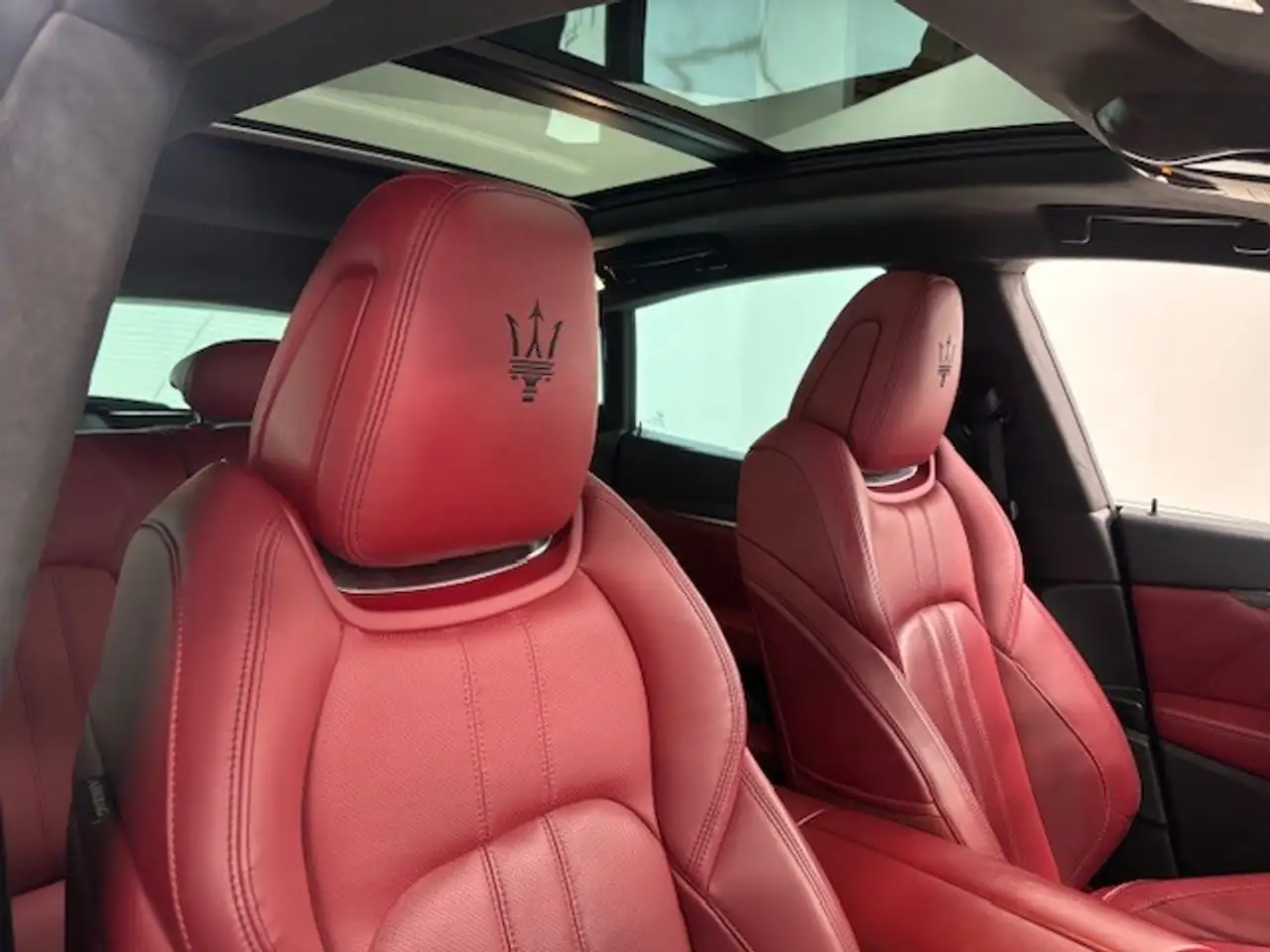 Maserati Levante снимка Maserati Levante