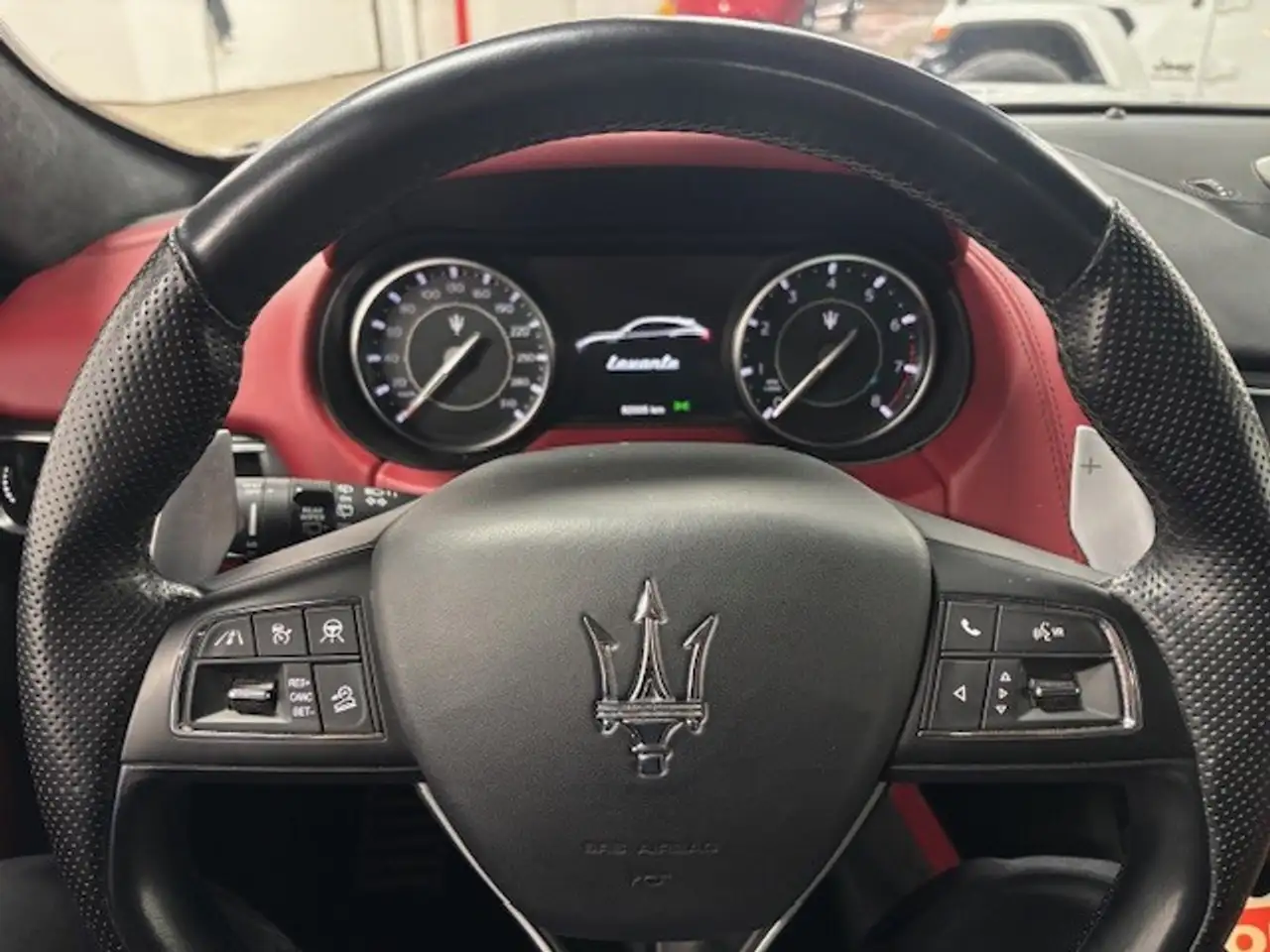 Maserati Levante снимка Maserati Levante