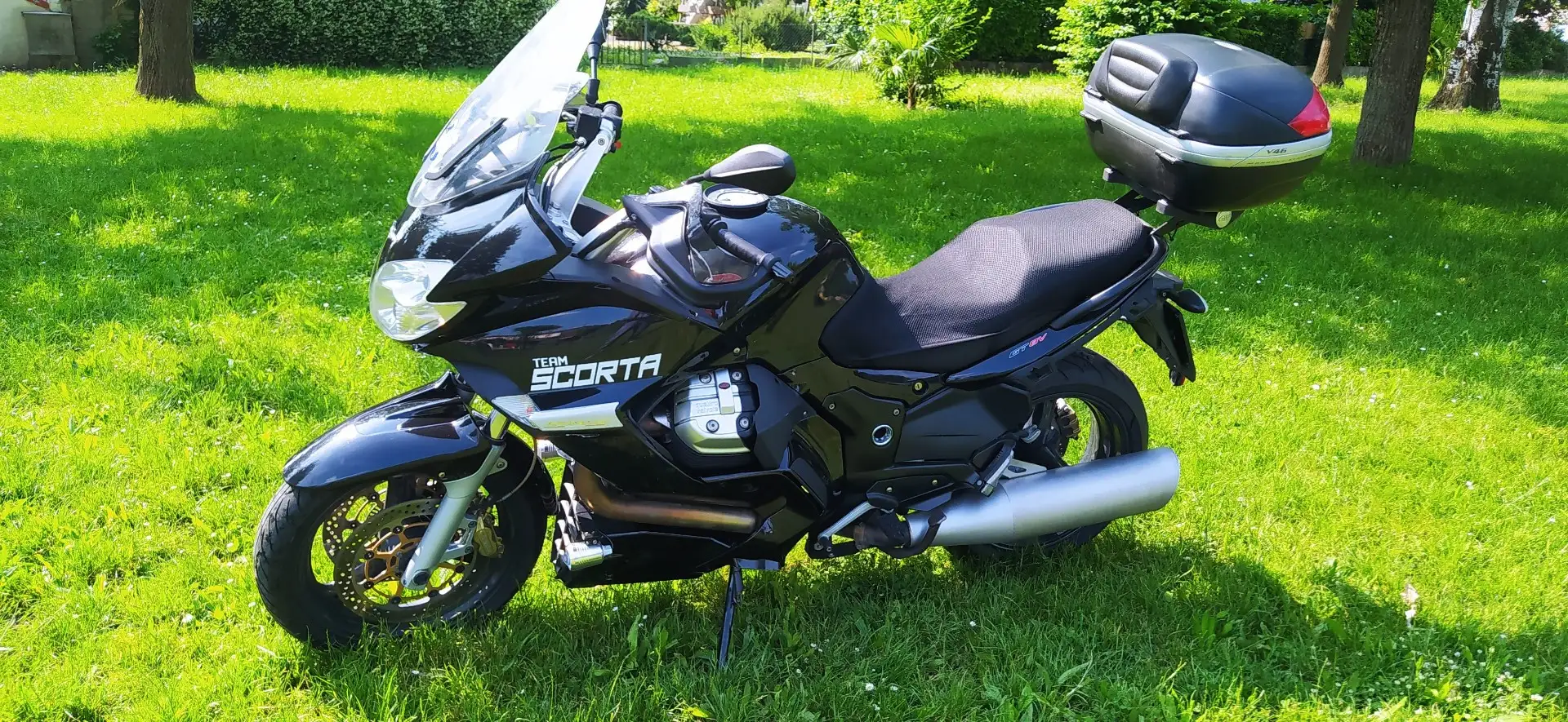 Moto Guzzi Norge 1200 GT 8V Noir - 2