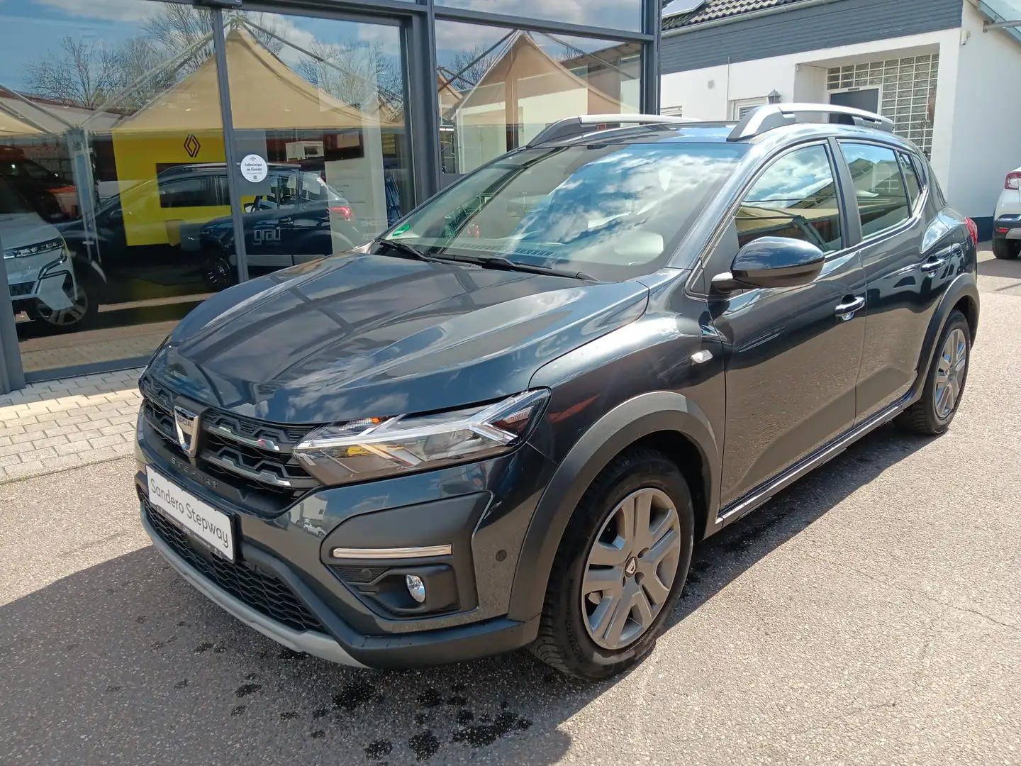 Dacia Sandero Stepway Comfort Tce 90 mit Kamera, PDC vorn&hinten Grijs - 2