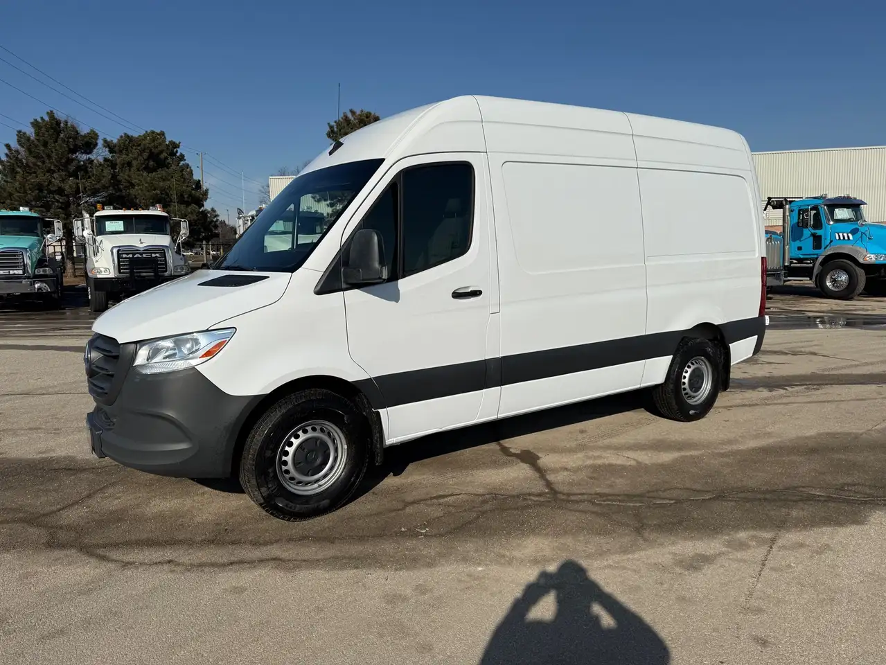 Mercedes-Benz Sprinter снимка Mercedes-Benz Sprinter