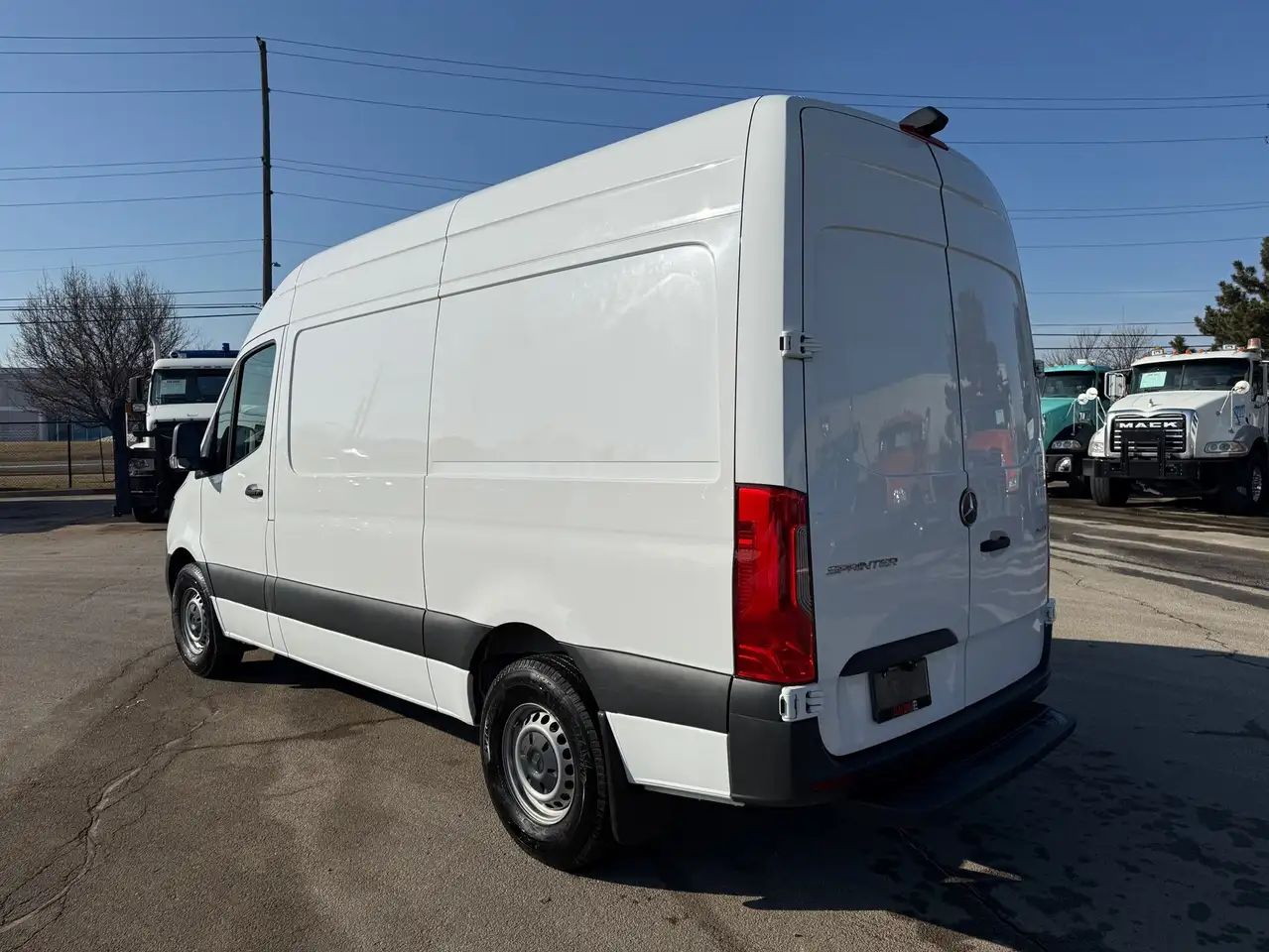 Mercedes-Benz Sprinter снимка Mercedes-Benz Sprinter