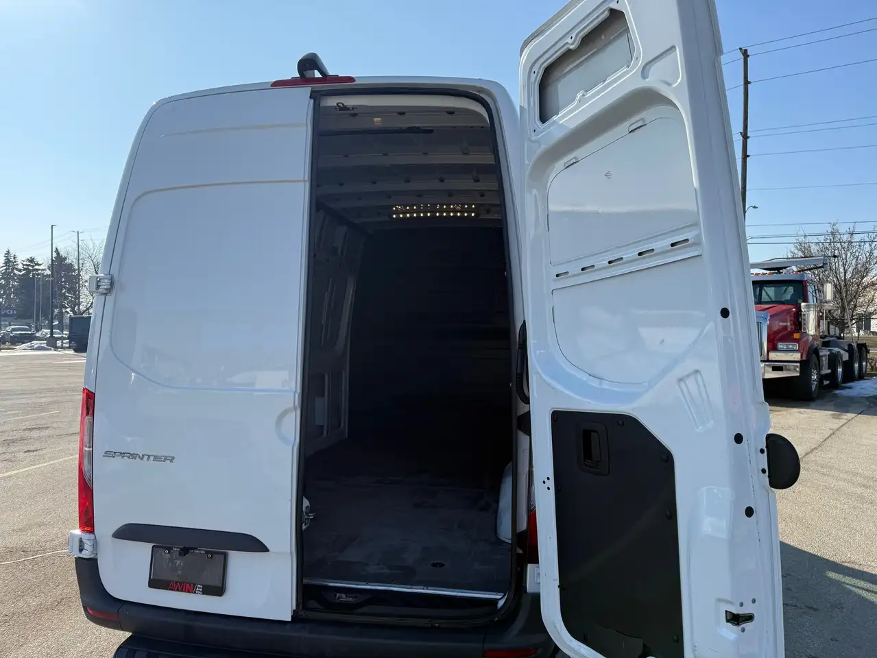 Mercedes-Benz Sprinter снимка Mercedes-Benz Sprinter