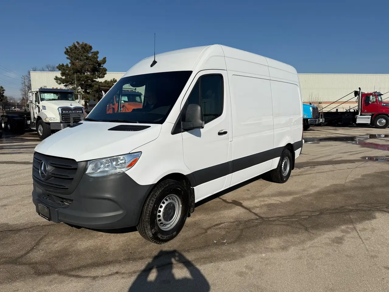 Mercedes-Benz Sprinter снимка Mercedes-Benz Sprinter