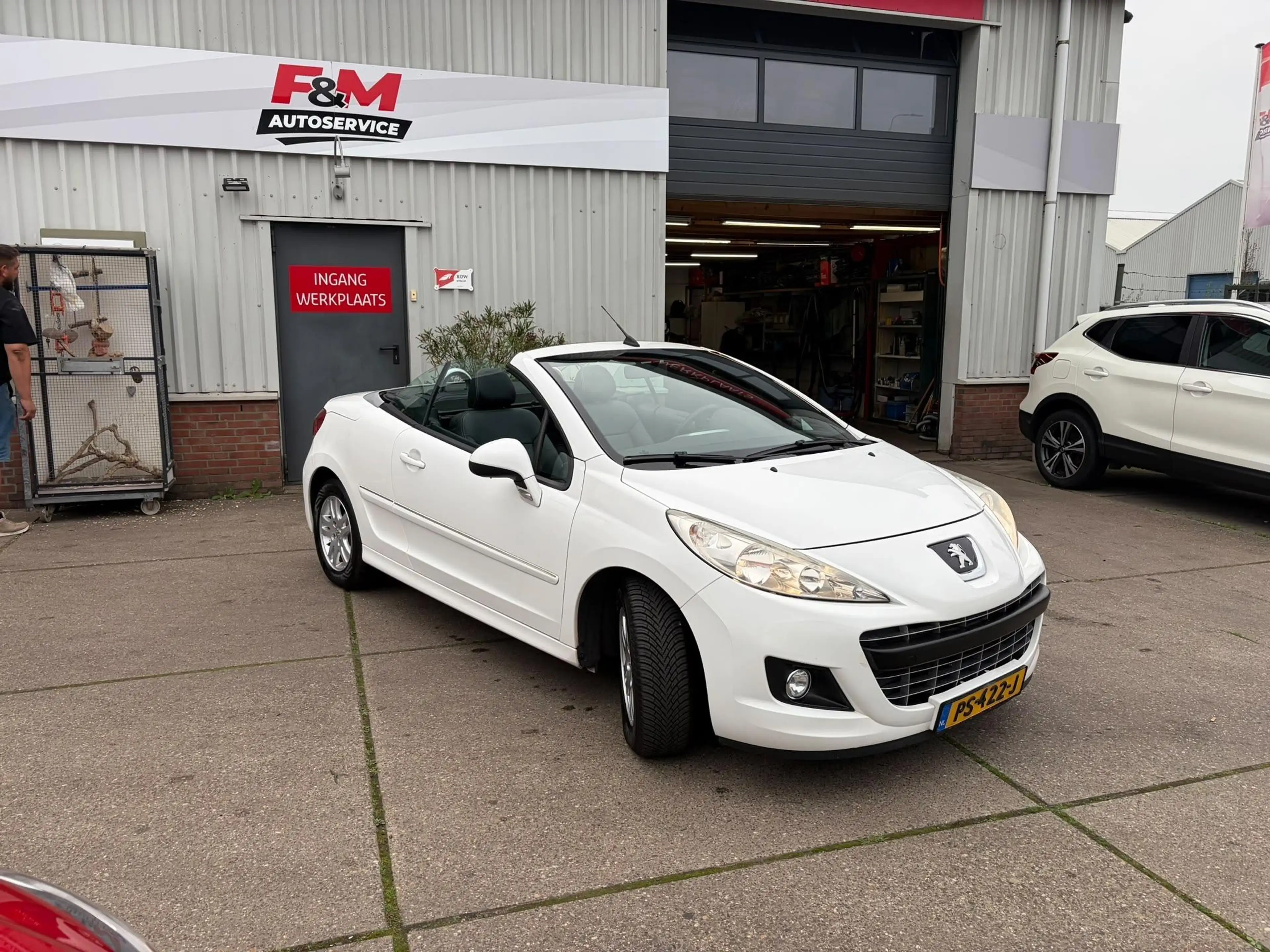 Peugeot 207 CC 1.6 VTi Airco, leder, pdc achter — photo 3