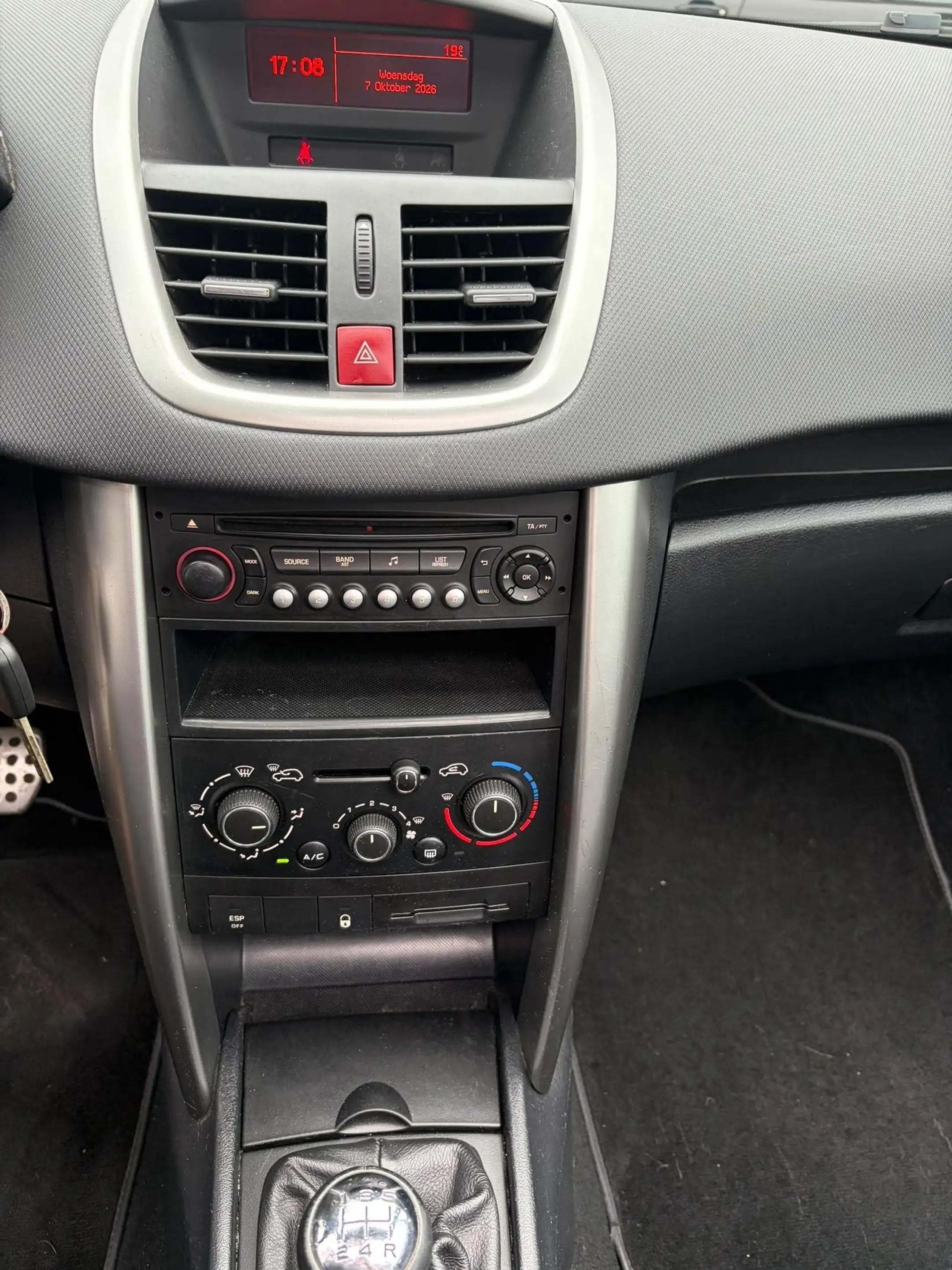 Peugeot 207 CC 1.6 VTi Airco, leder, pdc achter — photo 14