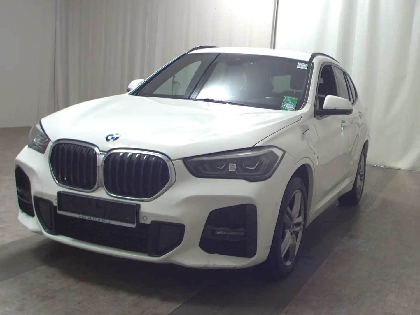 BMW X1 xDrive25e M-Sport Navi HuD LED HiFi RFK Weiß - 2