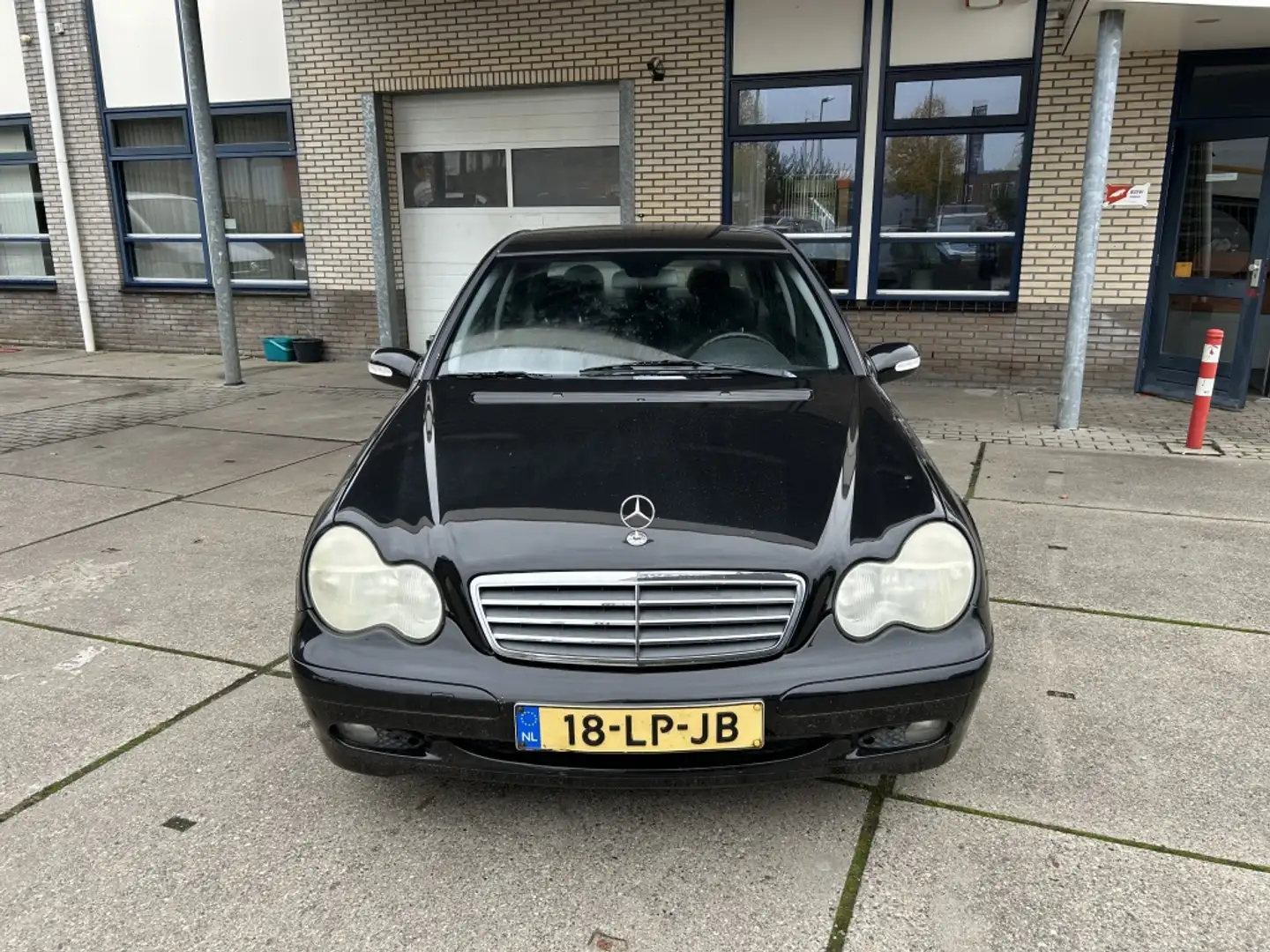 Mercedes-Benz C 180 K. Classic Zwart - 2