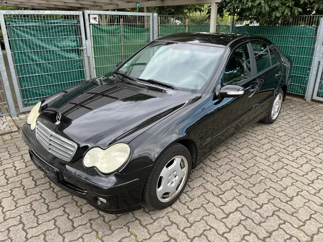 Mercedes-Benz C 200