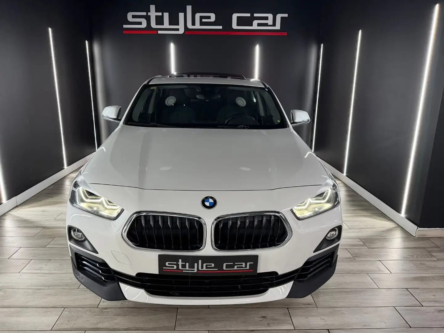 BMW X2 sDrive 18iA Blanco - 2