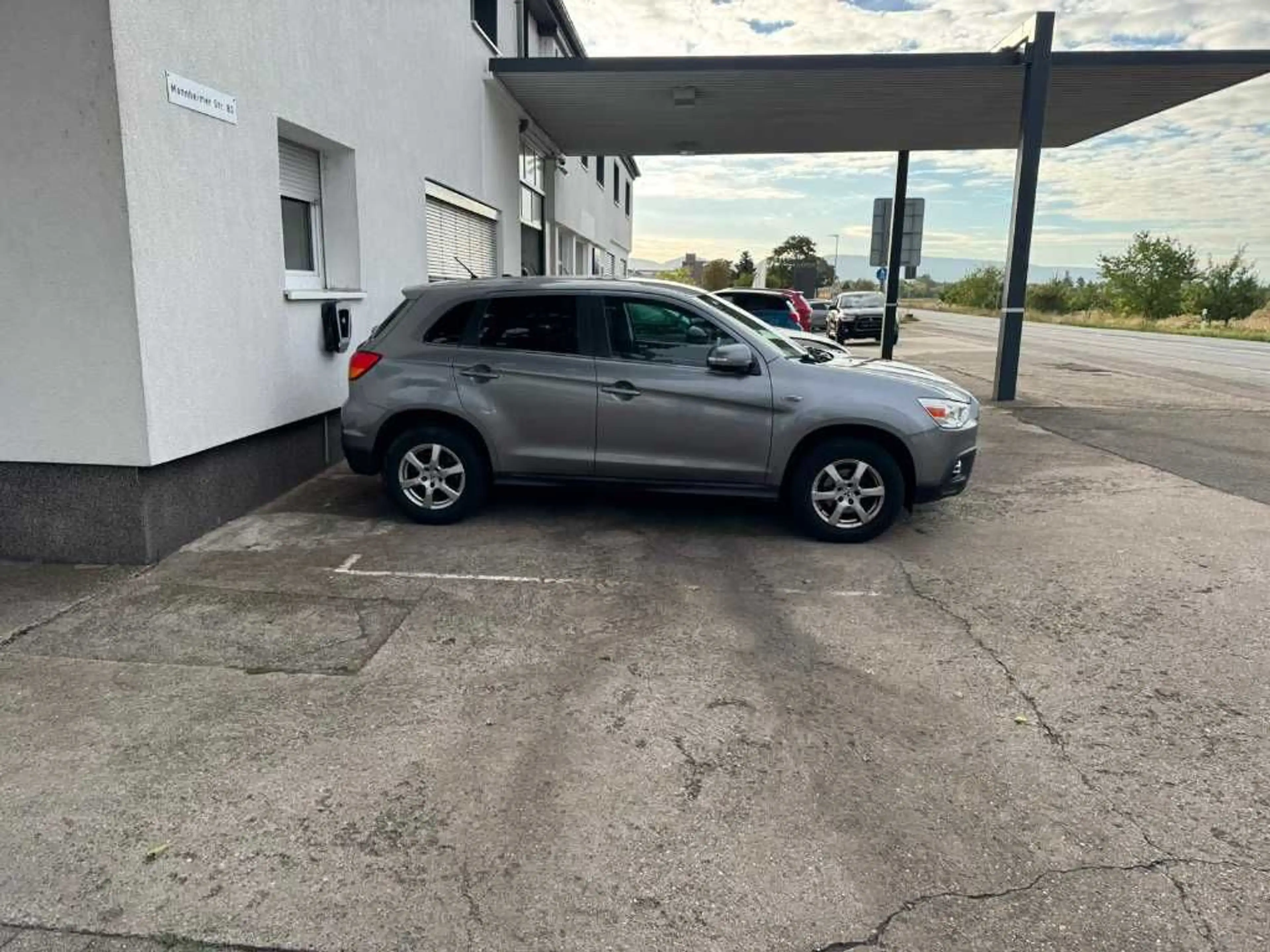 Mitsubishi ASX 1,6 Edition, Scheckheft gepflegt 8-Fach — photo 4