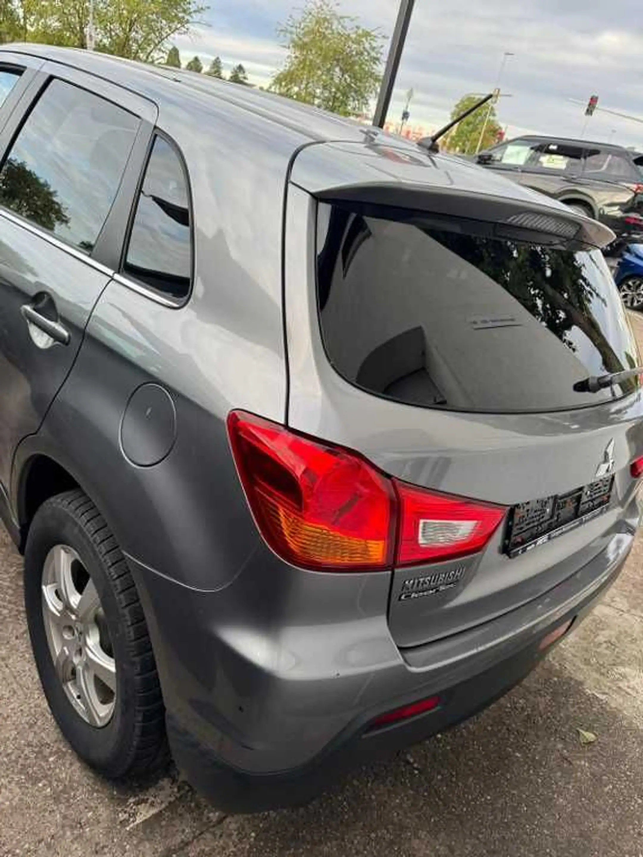 Mitsubishi ASX 1,6 Edition, Scheckheft gepflegt 8-Fach — photo 5