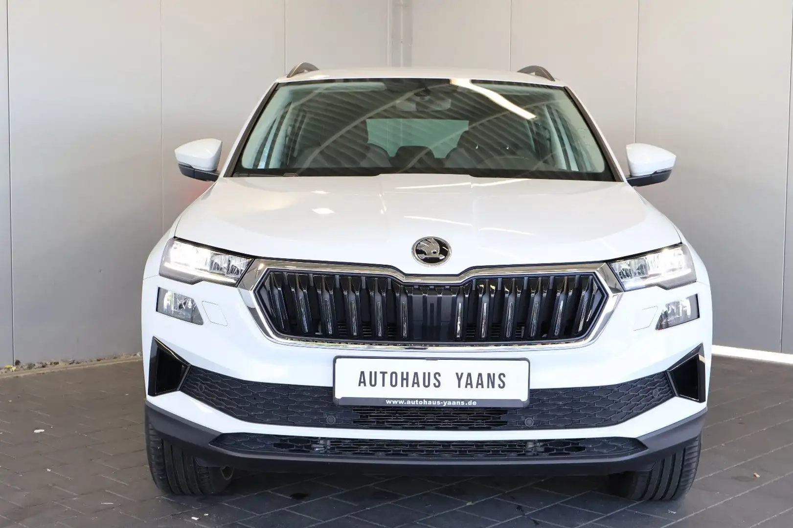 Skoda Karoq 2.0 TDI DSG Style 4M AID+FRONT+KAM+LED+18" Blanco - 2