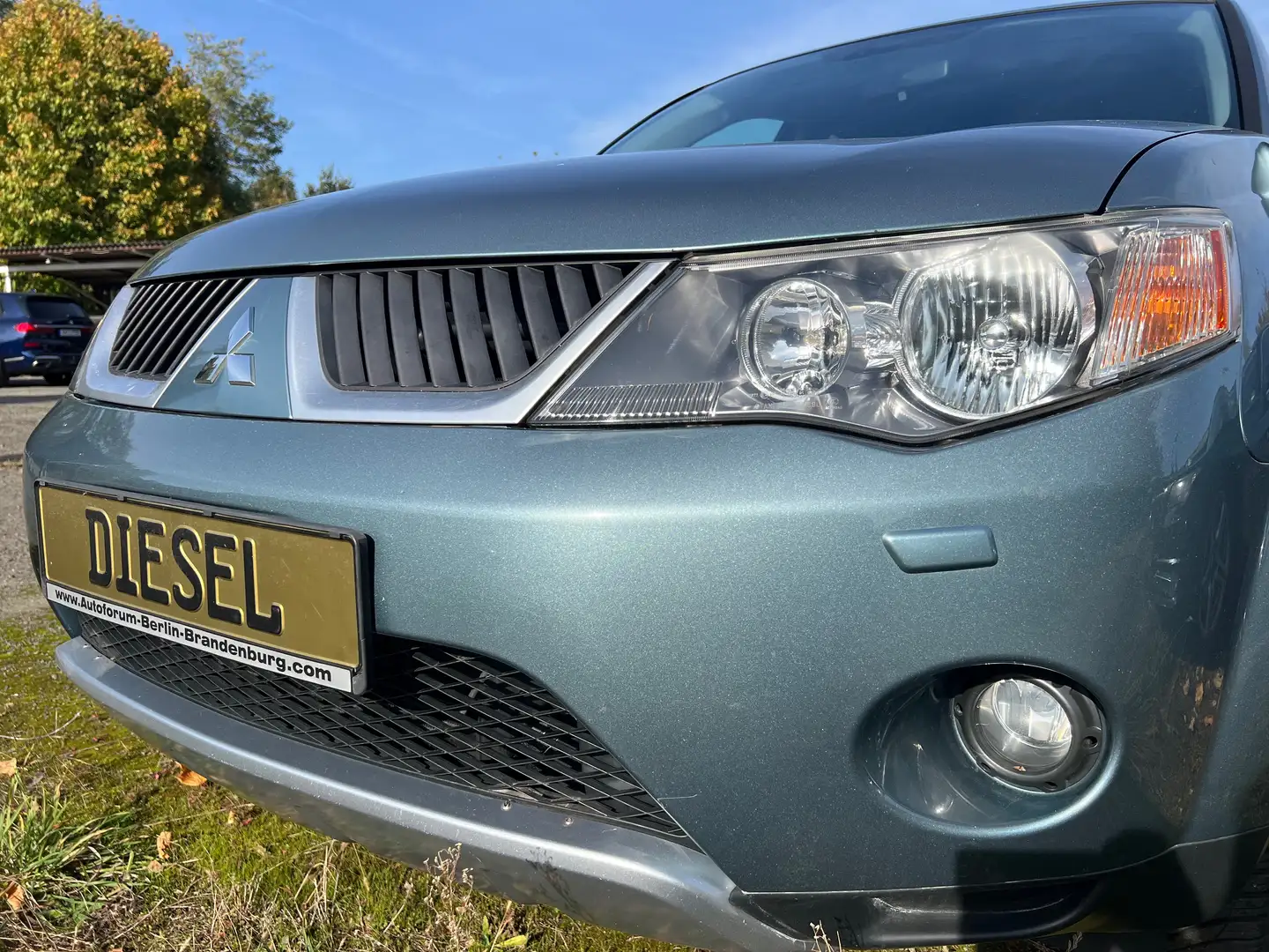 Mitsubishi Outlander 2.2 DI-D Instyle Vollausstattung 6-Gang Silber - 1