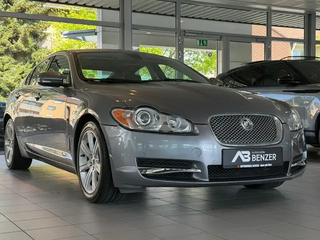 2010 Jaguar XF in Grey for sale