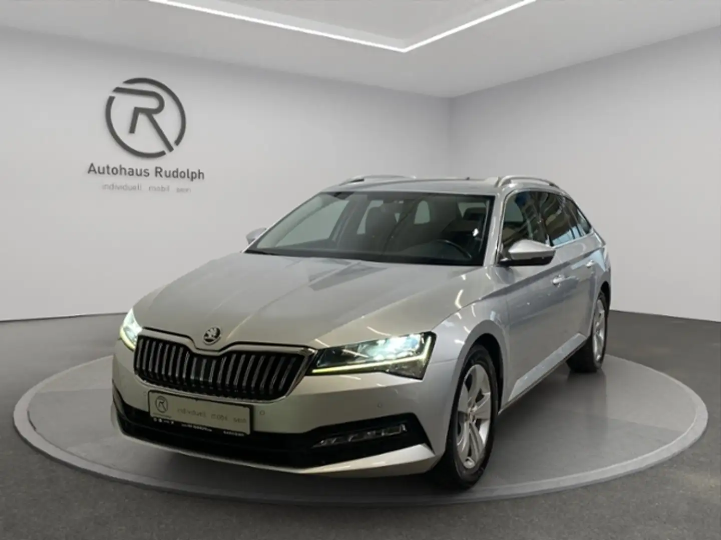 Skoda Superb Combi 2.0 TDI Ambition / RFK AHK Silber - 2