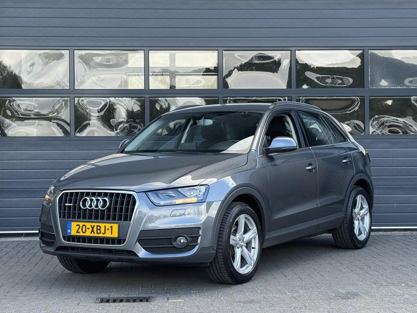 Audi Q3 2.0 TFSI QUATTRO PRO LINE I TREKHAAK I NAVIGATIE I Gris - 1