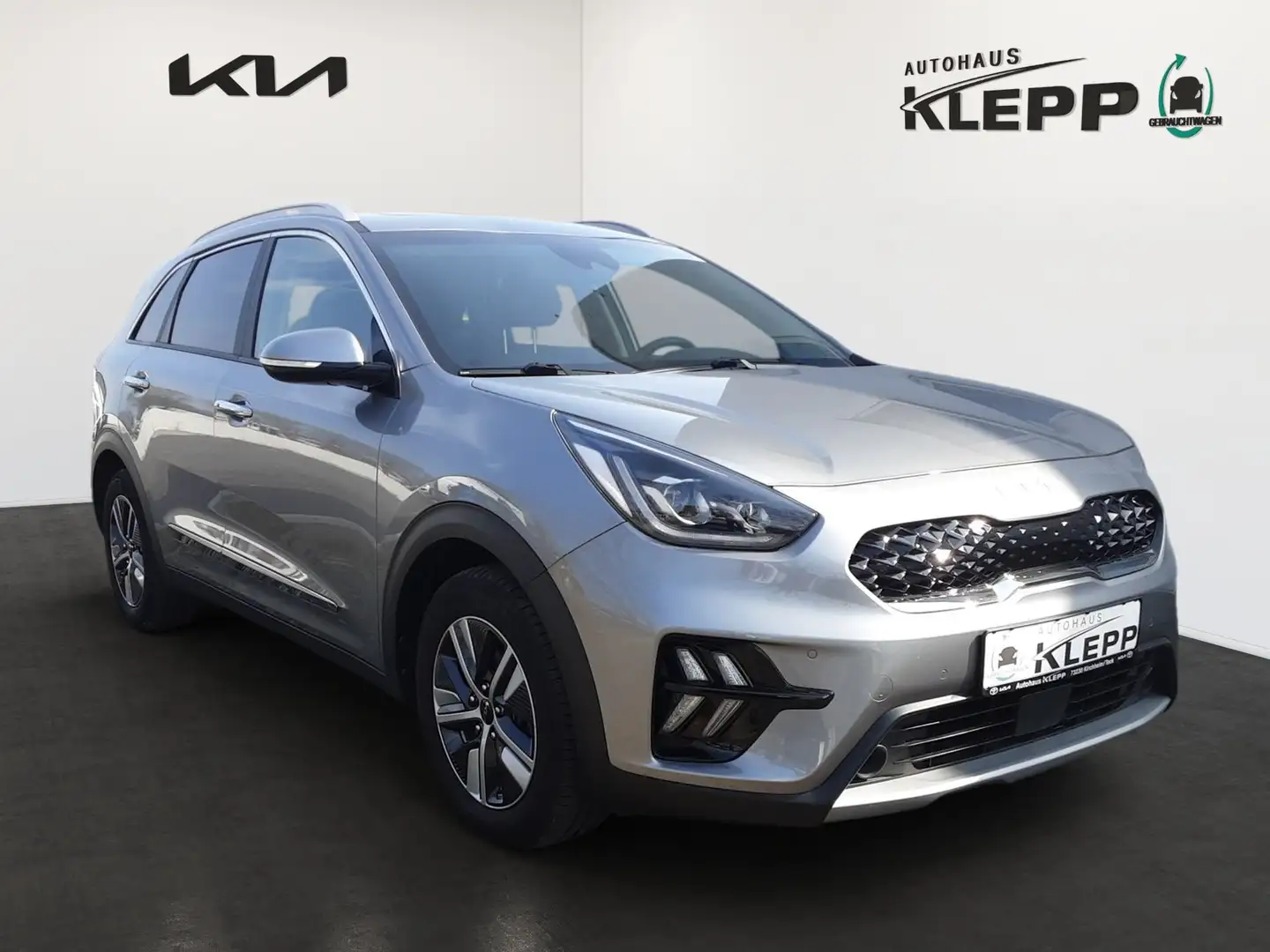 Kia Niro 1.6 GDI 2WD Spirit Plug-in Hybrid Grau - 2
