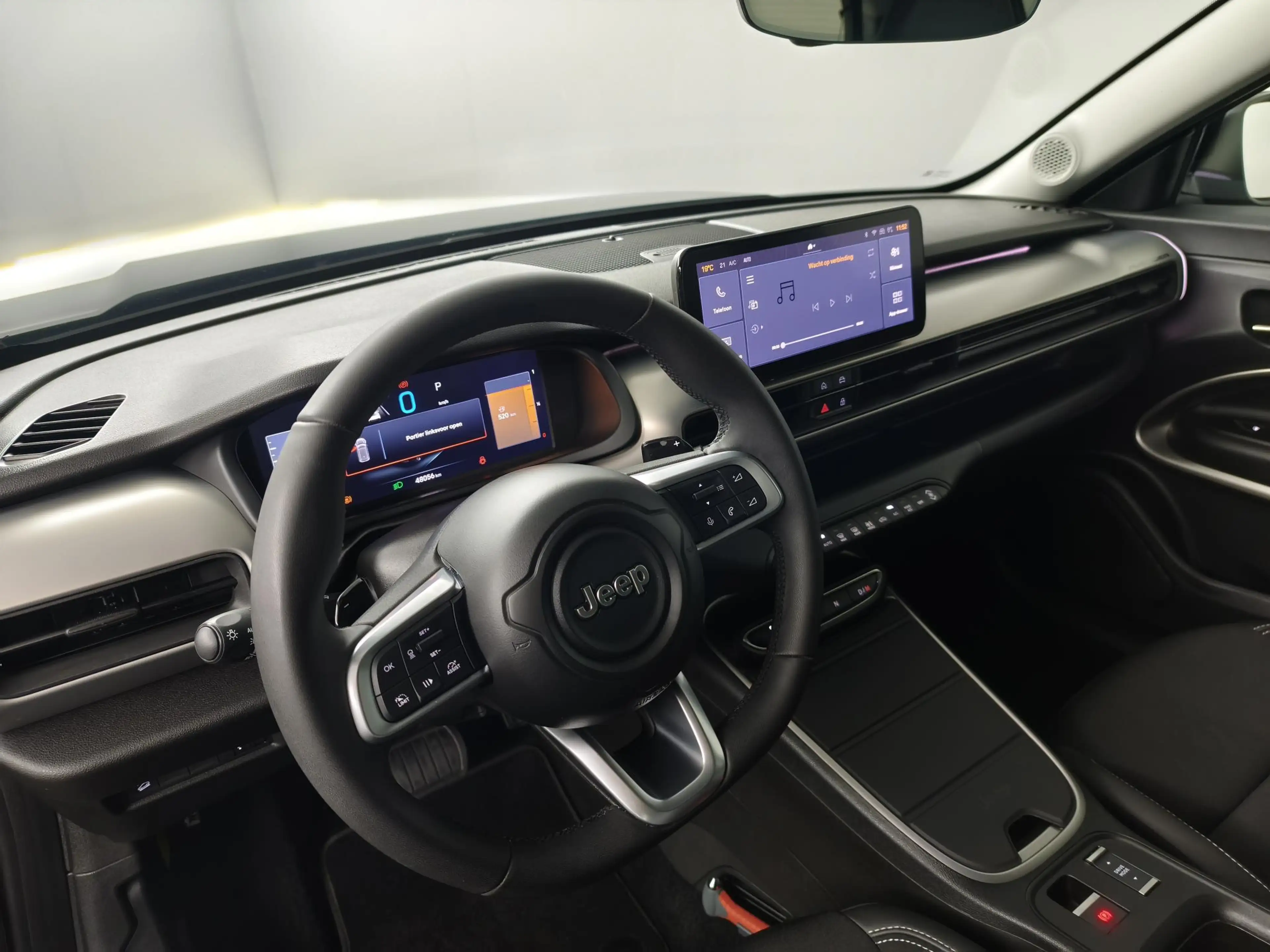 Jeep Avenger 1.2 e-Hybrid Summit | Panoramadak | Camera | Apple — photo 27